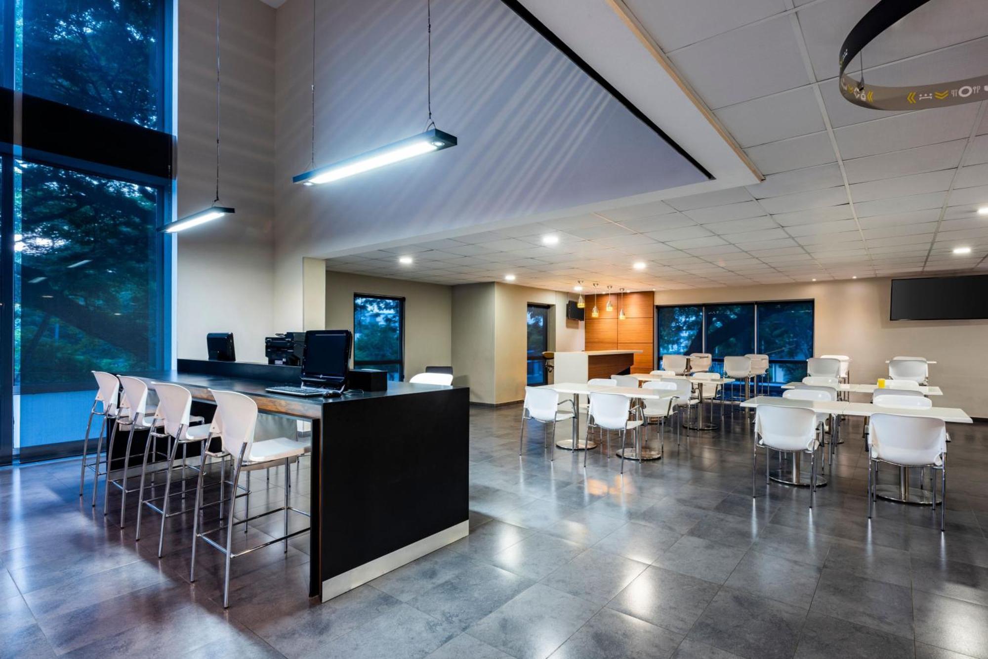 City Express Plus By Marriott Cali Colombia Ngoại thất bức ảnh