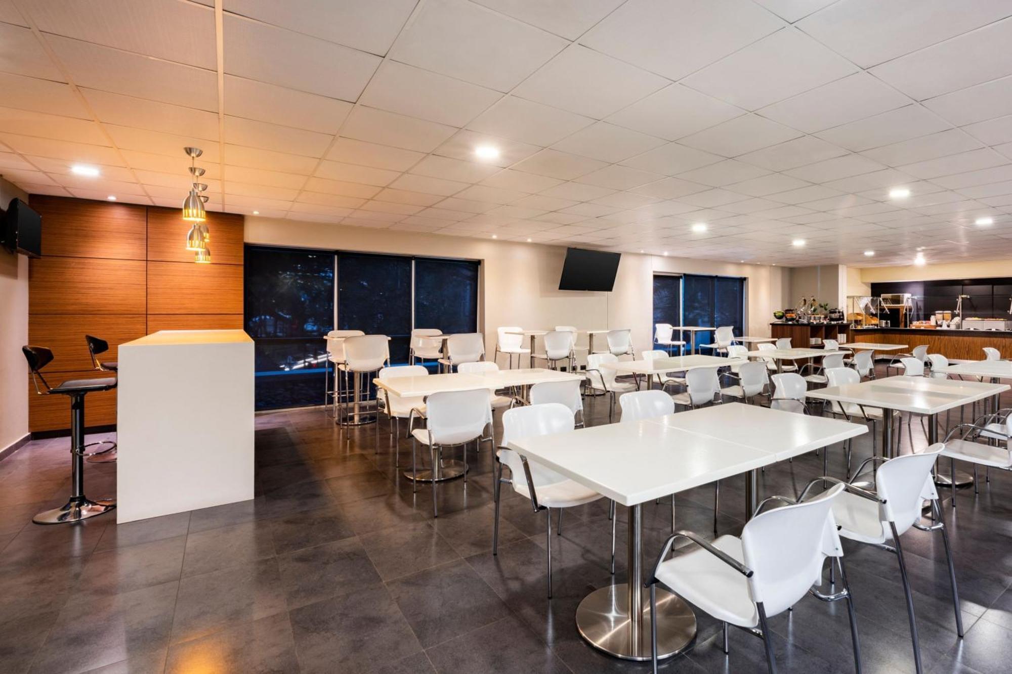 City Express Plus By Marriott Cali Colombia Ngoại thất bức ảnh