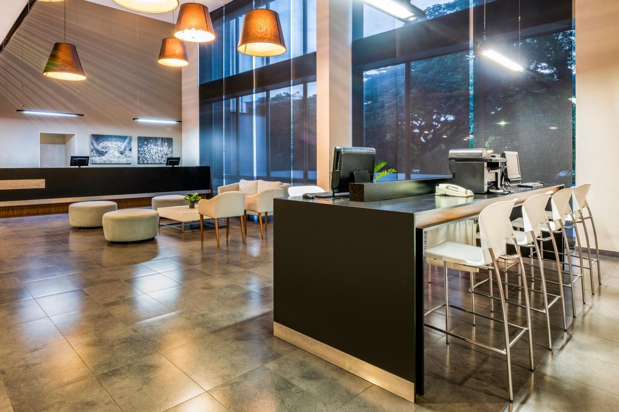City Express Plus By Marriott Cali Colombia Ngoại thất bức ảnh