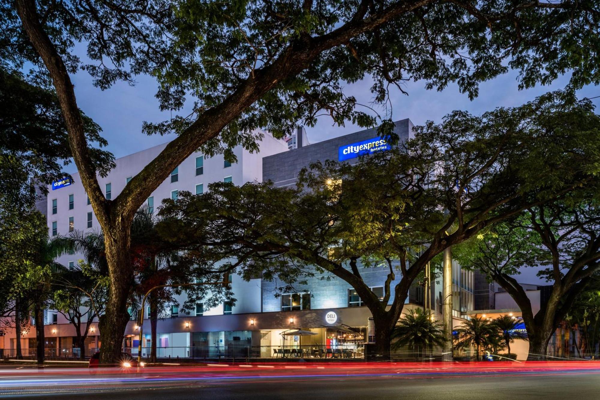 City Express Plus By Marriott Cali Colombia Ngoại thất bức ảnh